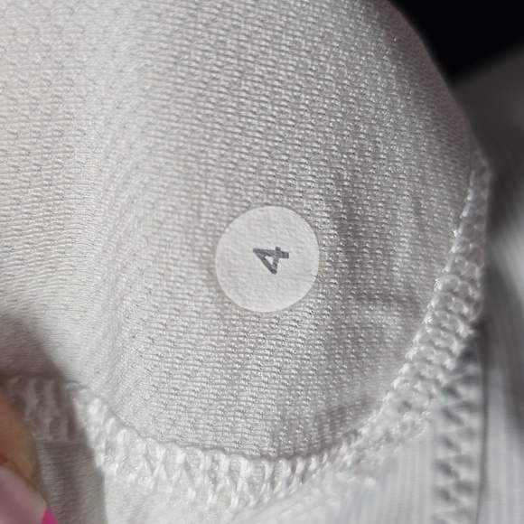 Lululemon Run: Chase Me Tank Grey Size 4 - Picture 6 of 6